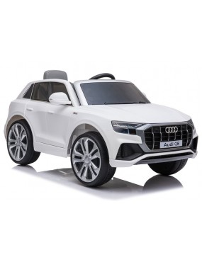 Auto na Akumulator Audi Q8...