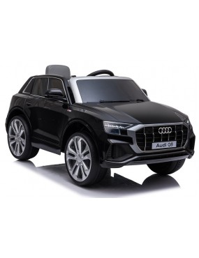 Auto na Akumulator Audi Q8...